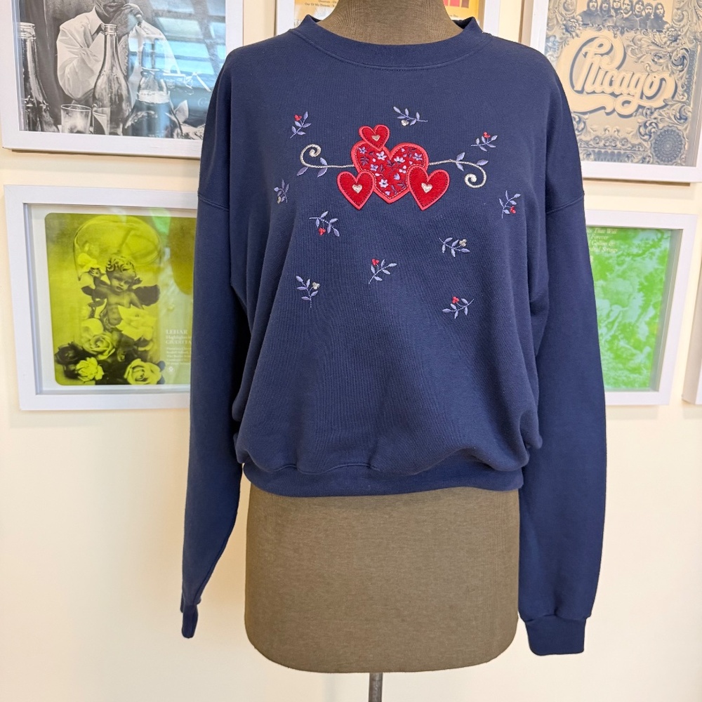 💙 Vintage 90s Embroidered Heart Crewneck Sweatshirt - Picture 4 of 8